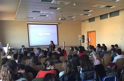 Documentario a scuola  - Al riparo degli alberi
