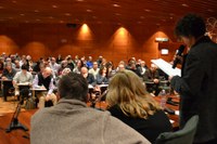 Narratori popolari al via, 200 persone gremiscono l’Assemblea legislativa