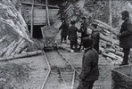 Siberia, Kolyma, 1943. Detenuti al lavoro in una miniera di oro