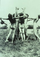 Germania 1921. Un gruppo di Wandervögel al castello di Ludwigstein. Fotografia di Julius Gross.