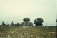 Polonia, 2000. Il monumento sul luogo in cui sorgevano le camere a gas di Treblinka