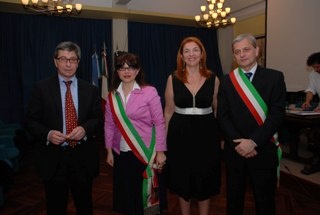 Presidente Vasco Errani; Sindaco di Castelnovo di Sotto (RE), Roberta Mori; Presidente Silvia Bartolini