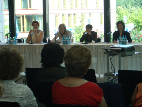 Seminario: "Le Politiche Regionali rivolte alle Donne Migranti, strategie pubbliche e testimonianze personali"