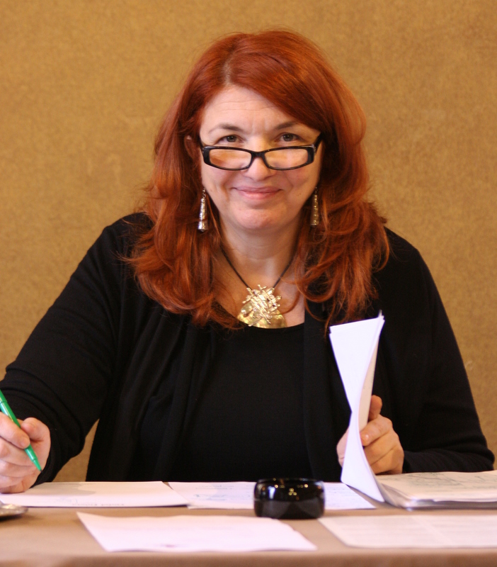 La Presidente Bartolini al tavolo di presidenza dei lavori della Consulta