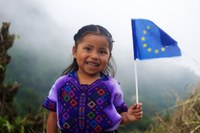Nove cittadini UE su dieci sono favorevoli agli aiuti allo sviluppo 