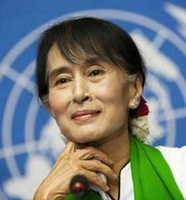 Aung San Suu Kyi arriva a Bologna