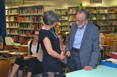 Il Garante per l'infanzia, Luigi Fadiga, saluta gli ospiti