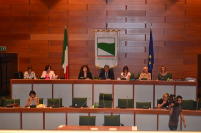 Desi Bruno argomenta la sua relazione